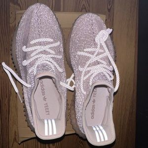 Yeezy Sneakers